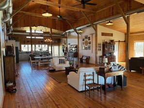 Interior - Peaceful Kentucky barn home near KY Derby, PGA and Bourbon Trail. (Finchville)