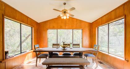 The DeerLand Estate est 1985 - Houston Getaway Ranch