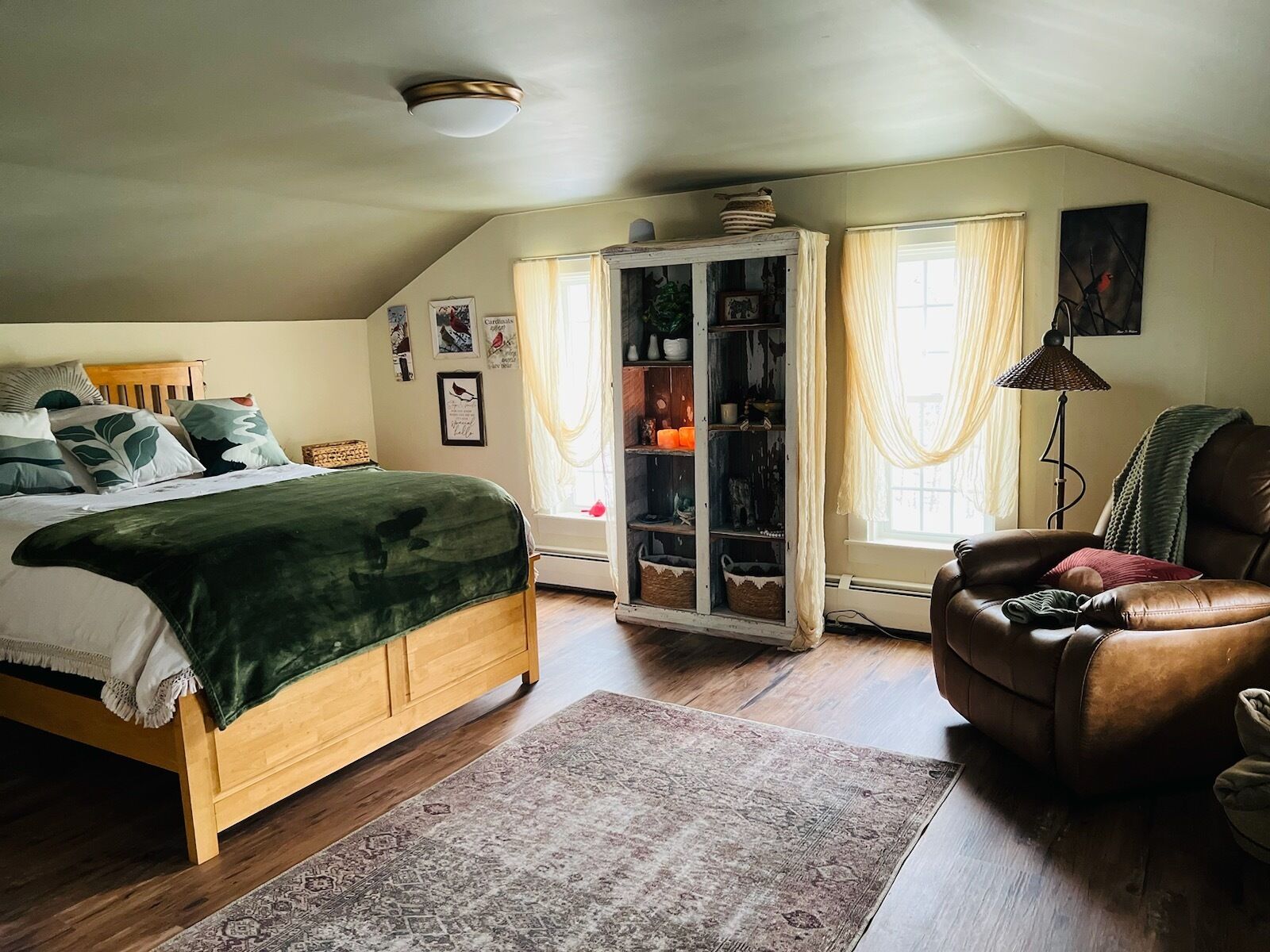 5 dormitorios, tabla de planchar con plancha, wifi gratis y ropa de cama