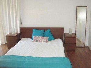 5 室のベッドルーム、アイロン / アイロン台、WiFi、ベッドシーツ