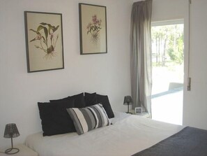 5 Schlafzimmer, Bügeleisen/Bügelbrett, WLAN, Bettwäsche