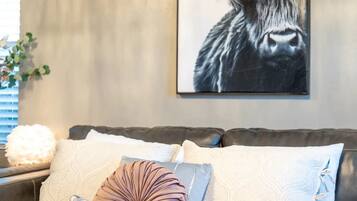 1 slaapkamer, een strijkplank/strijkijzer, wifi, beddengoed