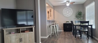 Pet-Friendly Home for 7 with Fire Pit