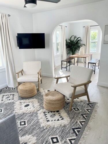 Coastal inspired unit in Downtown Culver City 