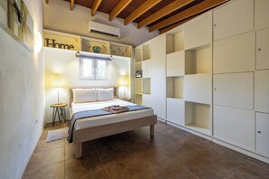 1 bedroom, iron/ironing board, travel cot, WiFi