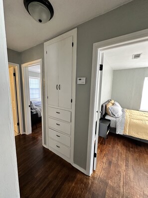 3 chambres, bureau, lit parapluie, Wi-Fi gratuit