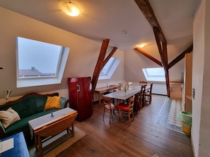 TV - Ferienwohnung Jesus - Großzügiges Loft mit Blick auf Burg und Kirchturm (Kevelaer)