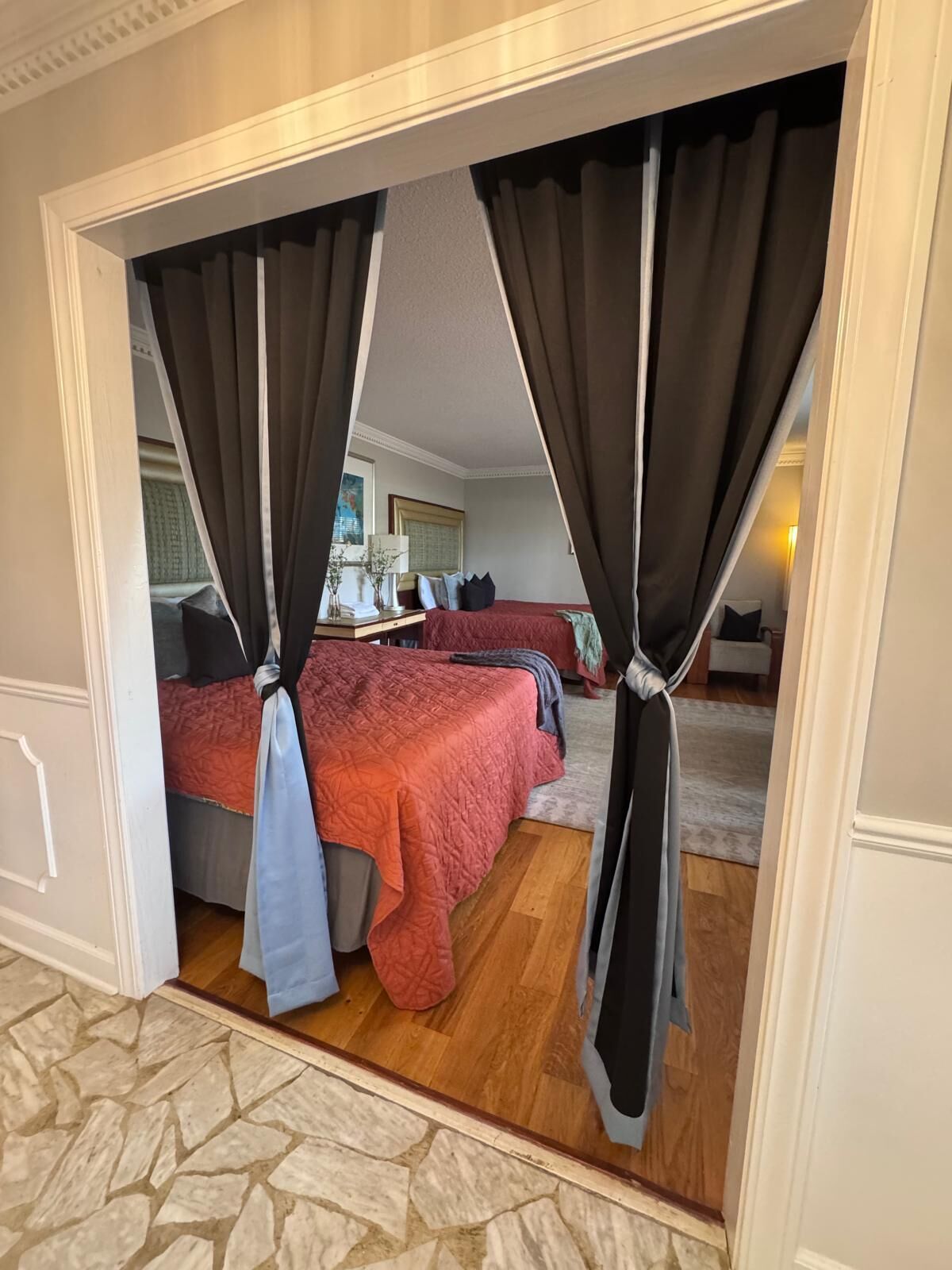 5 bedrooms, desk, iron/ironing board, free WiFi