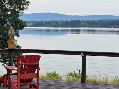 Lake Champlain Estate. 25 Acres, 1500 Feet Lakefront, Beautiful View.