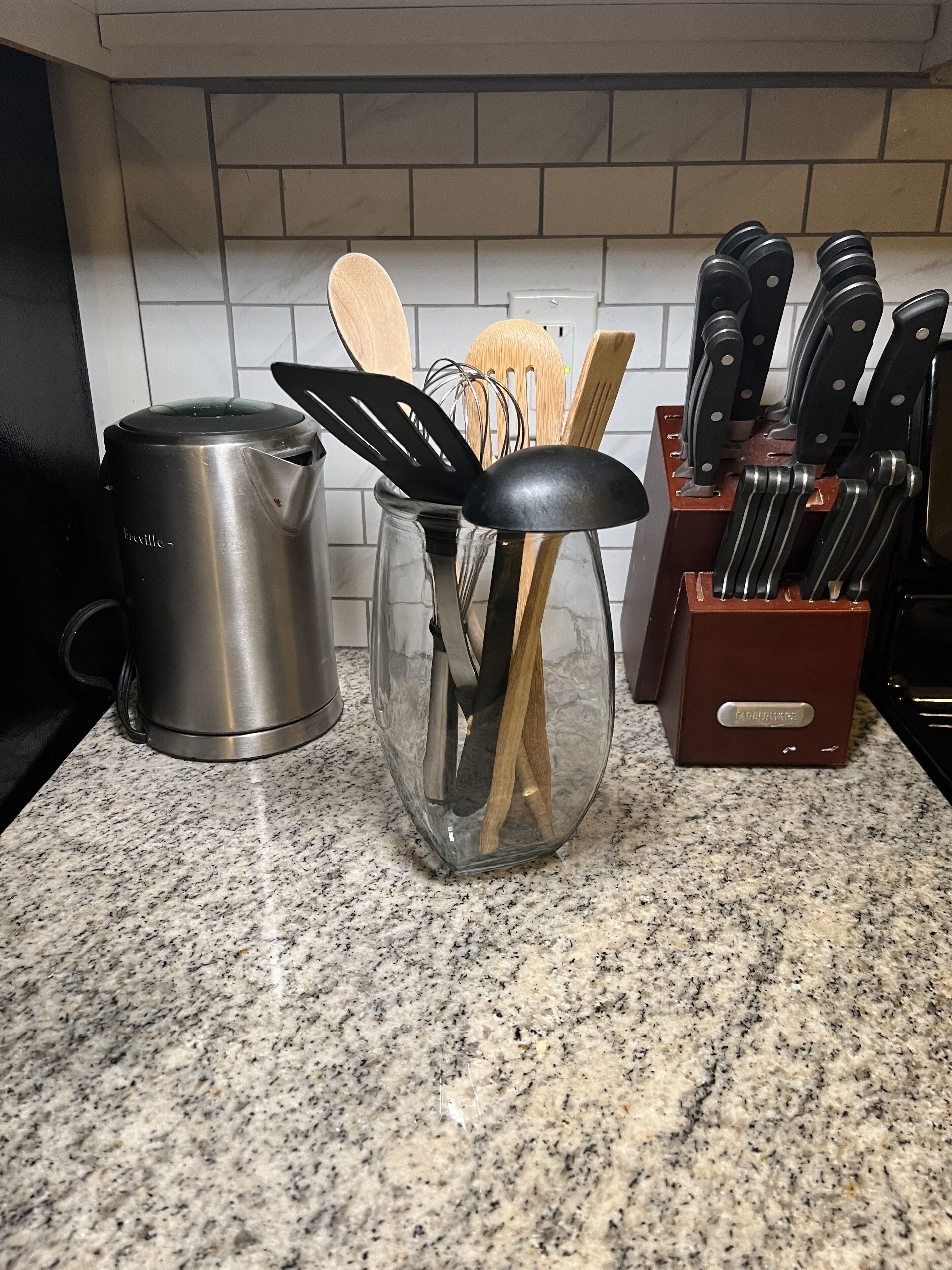 1bd apartment located near monument circle in downtown Indianapolis. 