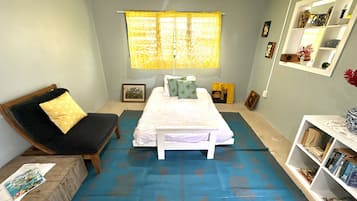 1 dormitorio, tabla de planchar con plancha, wifi gratis y ropa de cama