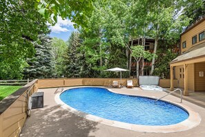Pool - Clarendon Unit 6 | Townhouse Living Area, Vaulted Ceilings, Private Patio (Aspen)
