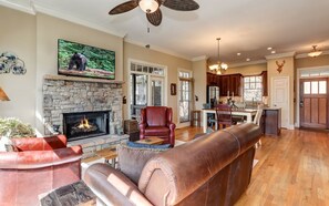 Fernseher, Kamin, DVD-Player, Tischtennisplatte