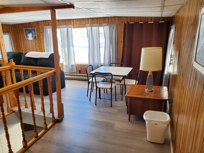 Cozy 3 bedroom cabin 30 minutes from Steamboat Springs, Stagecoach Reservoir.