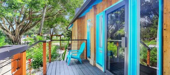 Urban Tropical Fort Myers Retreat in Historic Downtown River District