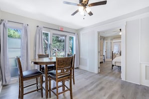 Dining - Urban Tropical Fort Myers Retreat in Historic Downtown River District (Fort Myers)