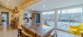 Brand New House with Huge patio overlooks Esopus Creek at Lake Katrine