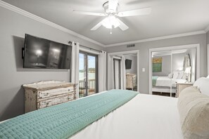 2 bedrooms, iron/ironing board, free WiFi, bed sheets - Cozy Lakefront Condo, 2BR/2BA Retreat (Hot Springs)