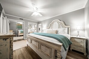 2 chambres, fer et planche à repasser, Wi-Fi gratuit, draps fournis