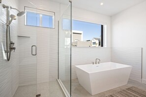 House, 6 Bedrooms | Bathroom | Shampoo - Hello Sunshine 6 Bedroom Home (St. George)