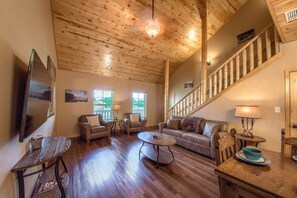 Living area - Old Mills Resort Om A6a8 6 Bedroom Condo by RedAwning (New Braunfels)