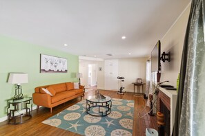 House, 4 Bedrooms | Living area | Smart TV - Modern Relaxing Retreat With Private Pool 4 Bedroom Home by RedAwning (Azusa)