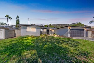 House, 4 Bedrooms | Exterior