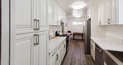 Modern Relaxing Retreat With Private Pool 4 Bedroom Home by RedAwning