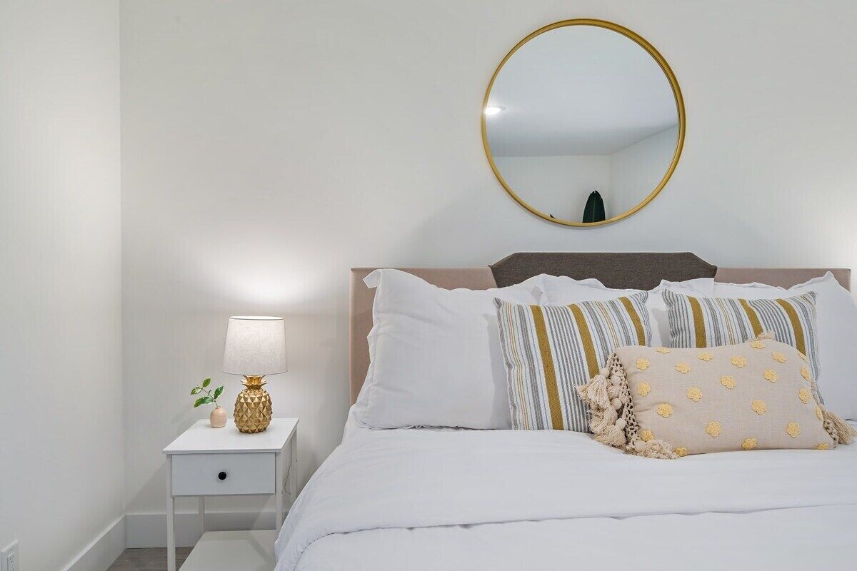 3 slaapkamers, een strijkplank/strijkijzer, gratis wifi, beddengoed