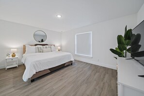 3 chambres, fer et planche à repasser, Wi-Fi gratuit, draps fournis