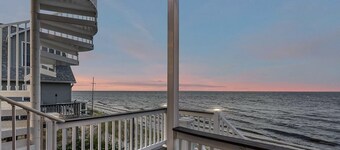 Welcome to the waterfront oasis in the serene community of Kitts Hummock Beach!
