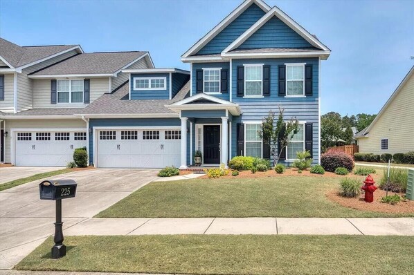 Exterior - 2-bedroom townhome 5 miles from Masters in quiet neighborhood (Evans)