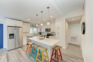 Fridge, microwave, oven, stovetop - Bimini Bay: 3 Blocks to Beach! Private Pool! by Anna Maria Life Vacation Rentals (Anna Maria)