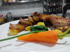 Restaurant - Kusum Airport Hotel (Kathmandu)