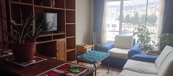 Family House, Plaza del Estudiante