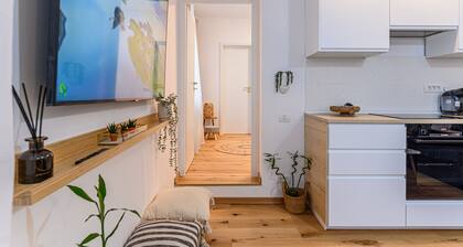 Peles Castle Boutique Home - Close to City Center
