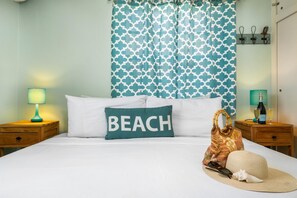 2 bedrooms, iron/ironing board, WiFi - Quiet, Cozy & Central 2BR1BA w/ Private Pool & BBQ (Noord)