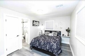 2 Schlafzimmer, Bügeleisen/Bügelbrett, WLAN, Bettwäsche