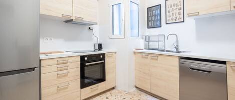 Fridge, microwave, oven, dishwasher