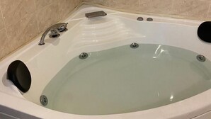 Deluxe kamer | Badkamer