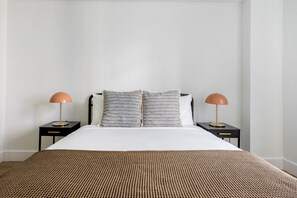 1 chambre, fer et planche Ă repasser, Wi-Fi, draps fournis
