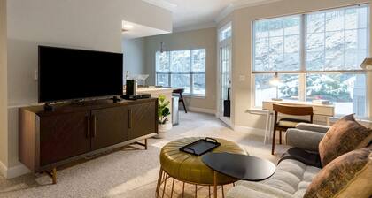 Dreamy Waltham 1BR w/ Gym & W/D, nr Shops & Groceries, by Blueground