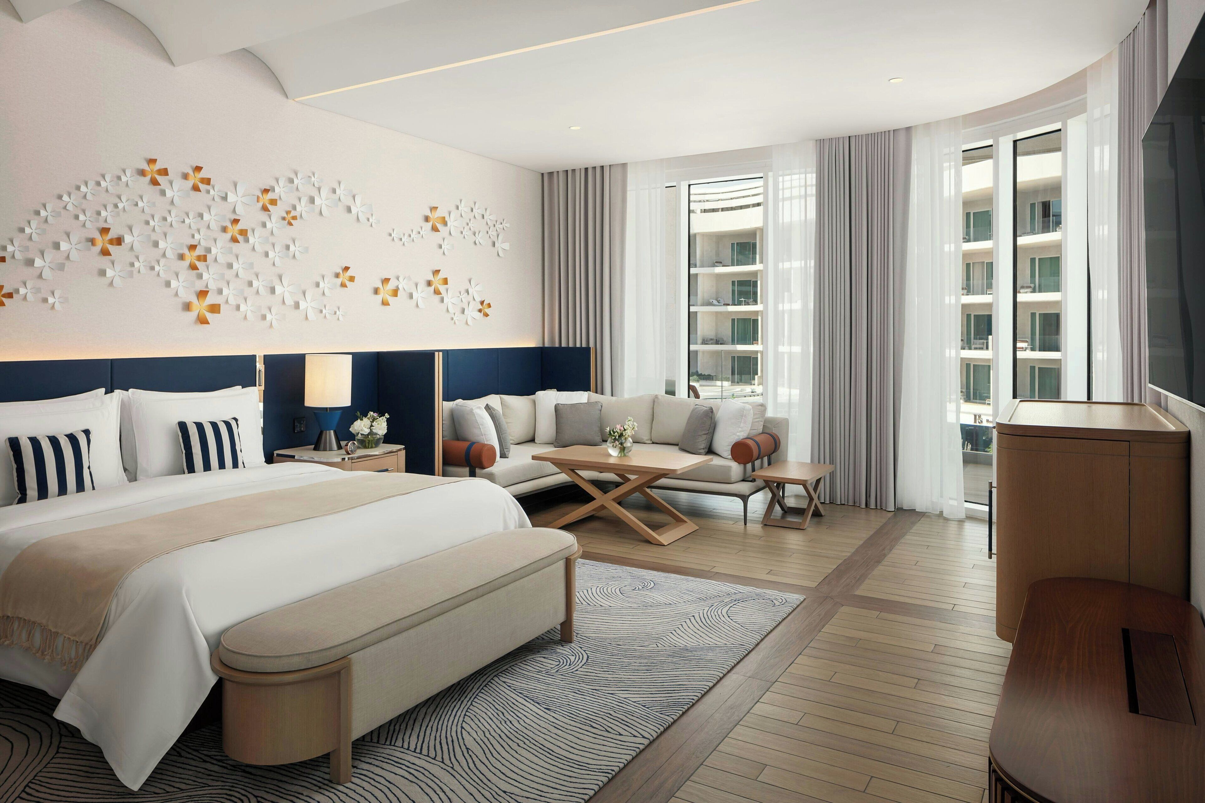 스위트, 킹사이즈침대 1개, 발코니, 바다 전망 (St. Regis Suite, Balcony) | 미니바, 객실 내 금고, 책상, 노트북 작업 공간