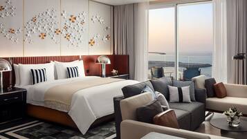 Presidential-Suite, 1 King-Bett, Balkon, Meerblick | Minibar, Zimmersafe, Schreibtisch, laptopgeeigneter Arbeitsplatz