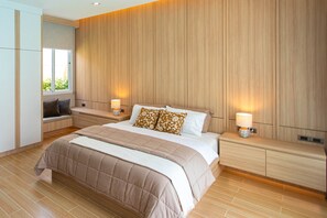 3 bedrooms, desk, iron/ironing board, free WiFi - SWAYpoolvilla~ Stylish, Spacious, Private~ nice pool view (Muang Pattaya)