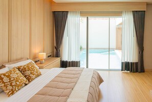 3 bedrooms, desk, iron/ironing board, free WiFi - SWAYpoolvilla~ Stylish, Spacious, Private~ nice pool view (Muang Pattaya)