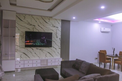 Stunning 3-Bed House in Lagos
