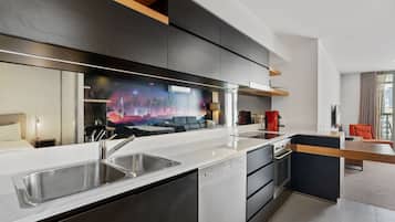 Fridge, microwave, oven, stovetop