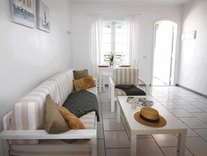 TV - Nautic Apartment in Puerto del Carmen (Puerto Del Carmen)