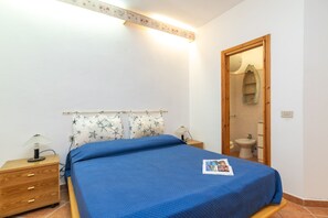 2 bedrooms, bed sheets